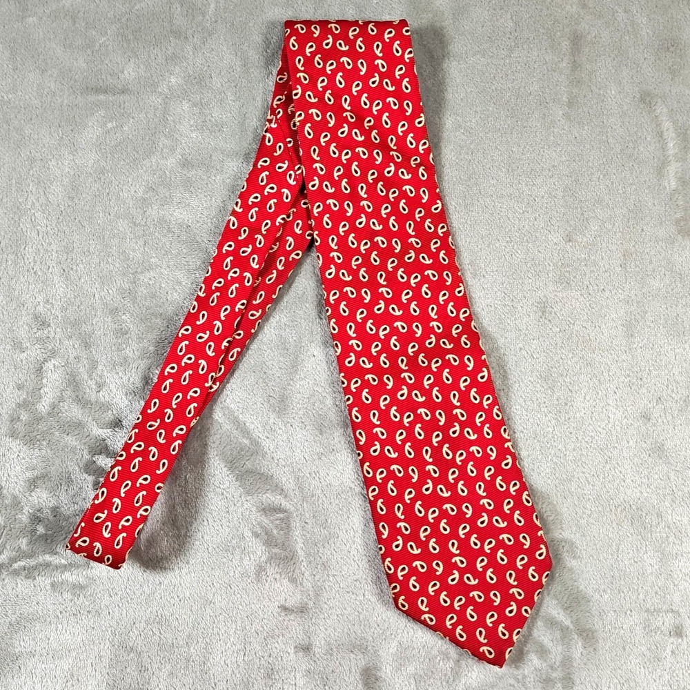 Burberry Tie Mens 57.5x3.75 Red Paisley Silk Made In Italy Formal Work Office
